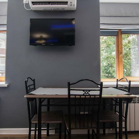 Lux Apartment Near Arena City Kiev Esterno foto