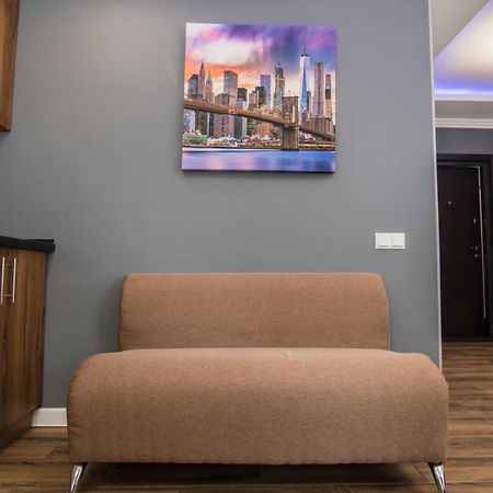 Lux Apartment Near Arena City Kiev Esterno foto