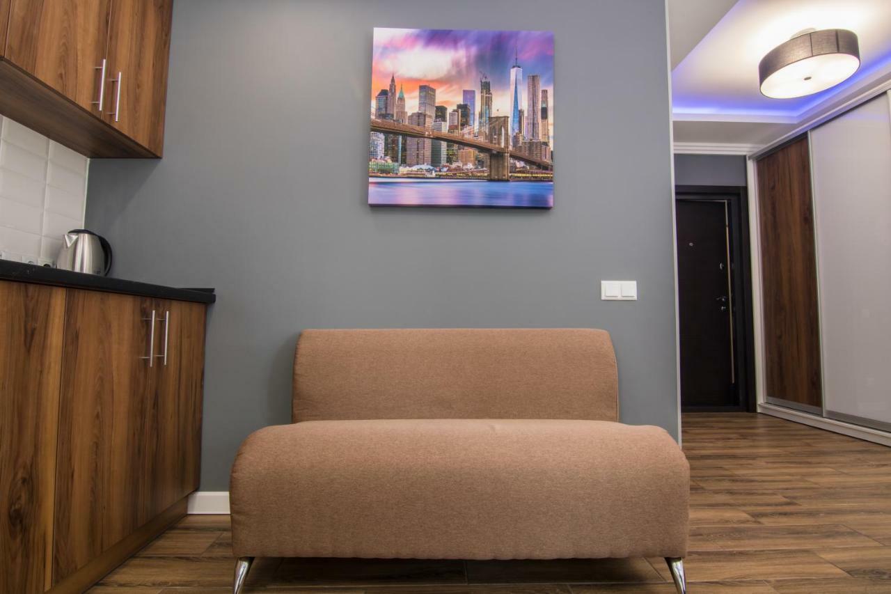 Lux Apartment Near Arena City Kiev Esterno foto