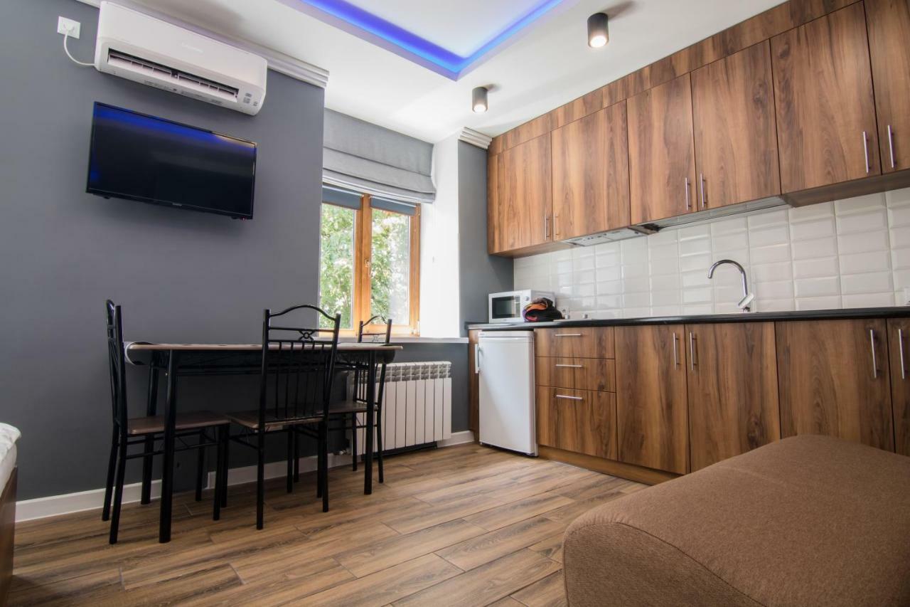 Lux Apartment Near Arena City Kiev Esterno foto